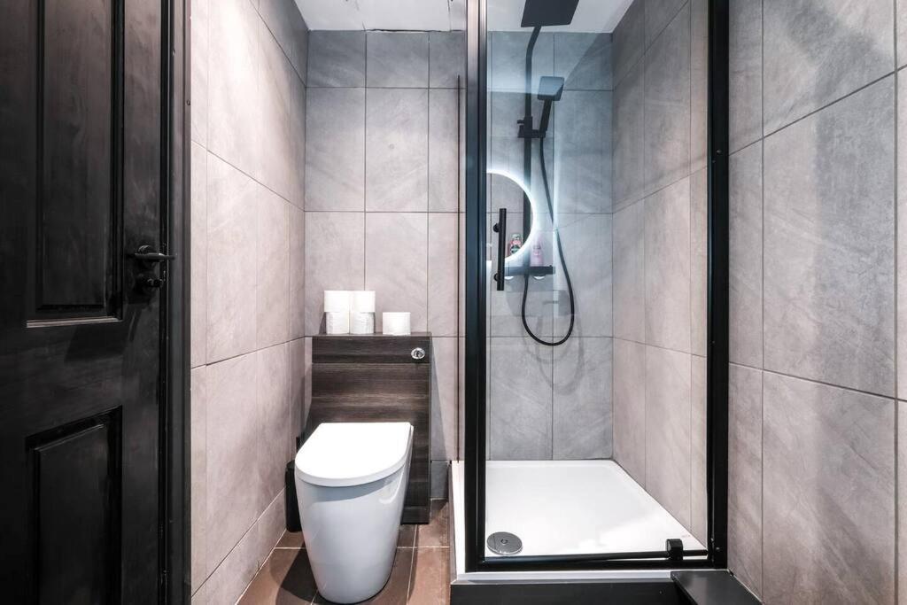 Sleep 2 In Piccadilly Soho Central London Vrf ภายนอก รูปภาพ